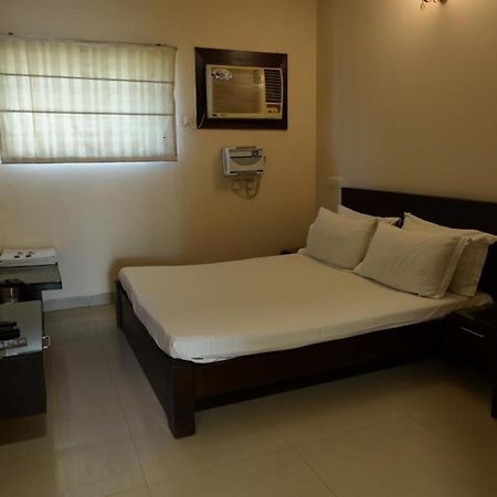 Maharani Regency Hotel Panchkula Buitenkant foto